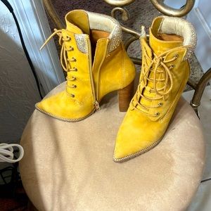 Yellow suede rhinestones boots